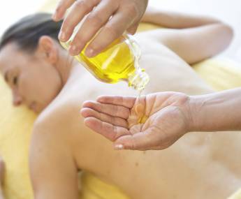 oil massage wellness hotel