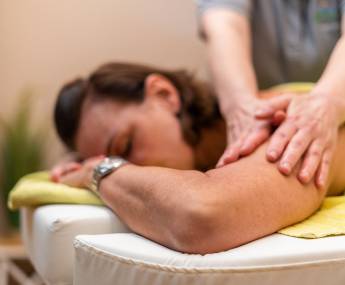 Ölmassage im Wellnesshotel Eggensberger in Füssen im Allgäu