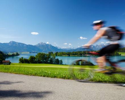 Cycling in the Allgäu region by Lake Hopfensee