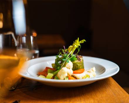 3/4-course organic gourmet meal: choice of main course (meat/fish or vegetarian/vegan)