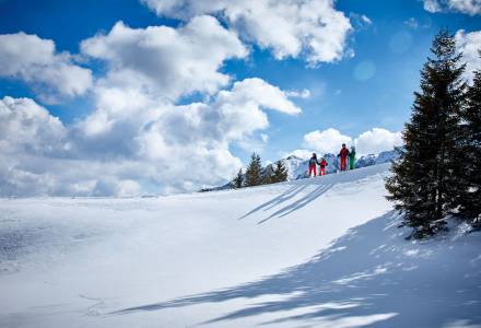 family vacation in winter snow 