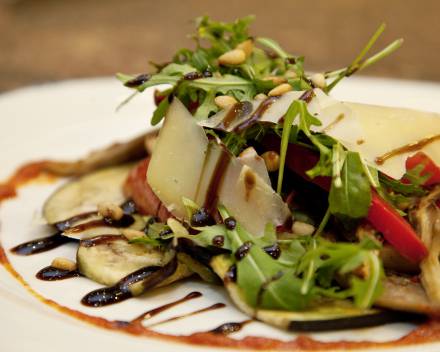 vitality lunch dish at the cooking station