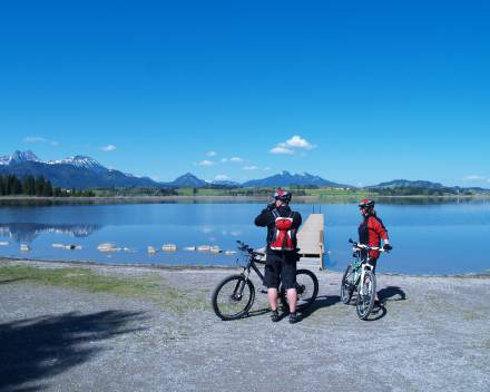 Cycling tour at the Hopfensee Lake
