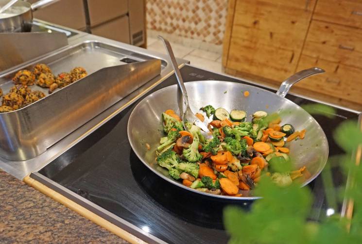 fresh vegetables restaurant organic hotel
