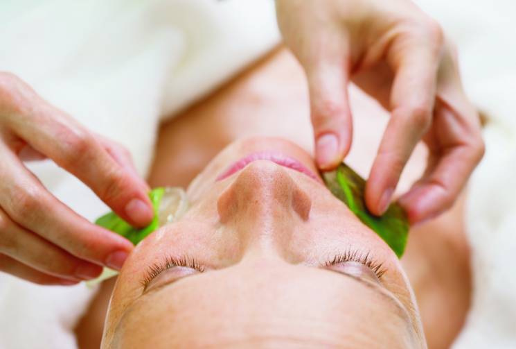 aloe vera face treatment wellness