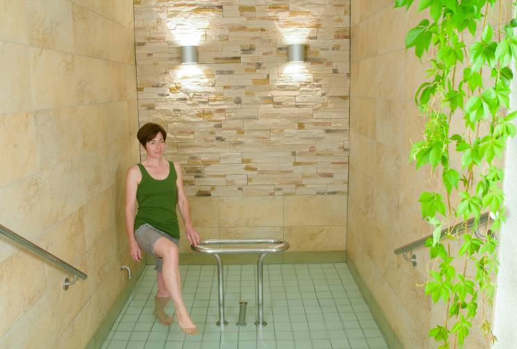 kneipp pool spa area wellness hotel