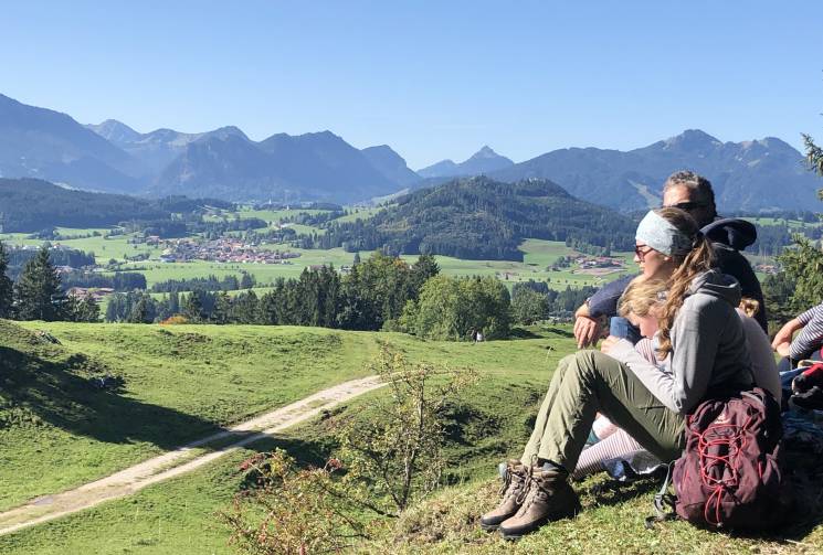 Senkele Runde Familie Wandern Pause